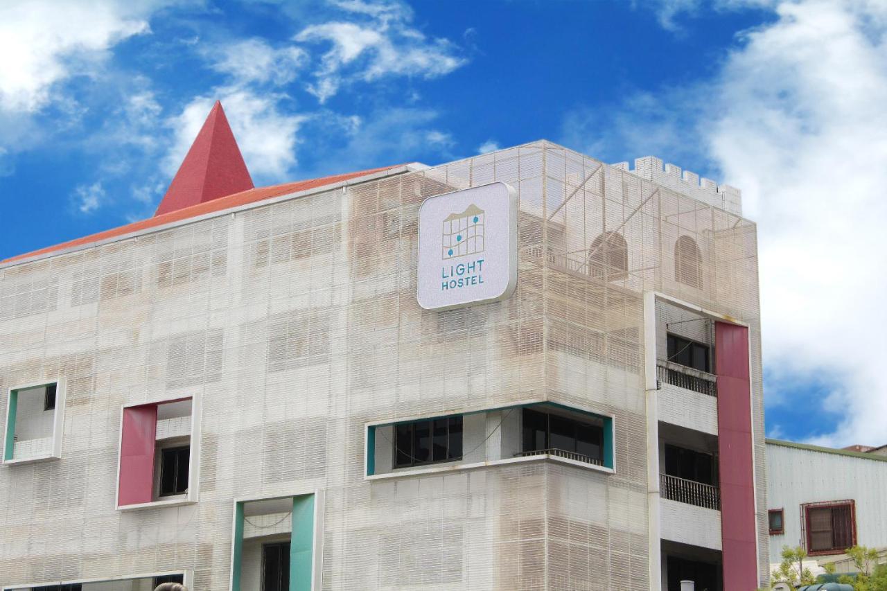Light Hostel - Tainan Exterior foto