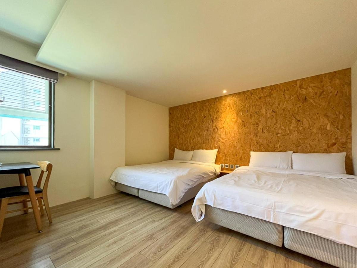 Light Hostel - Tainan Exterior foto