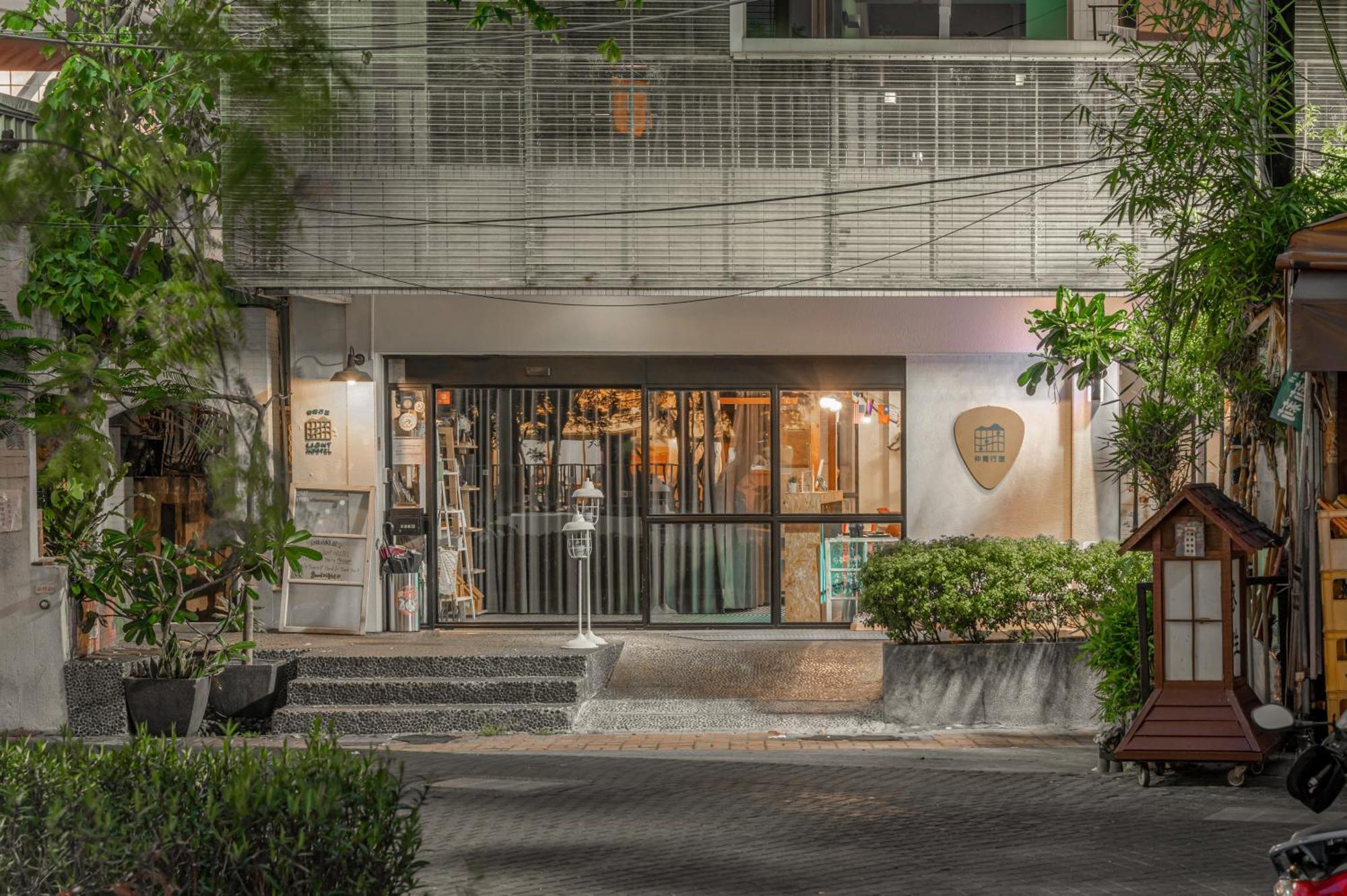Light Hostel - Tainan Exterior foto