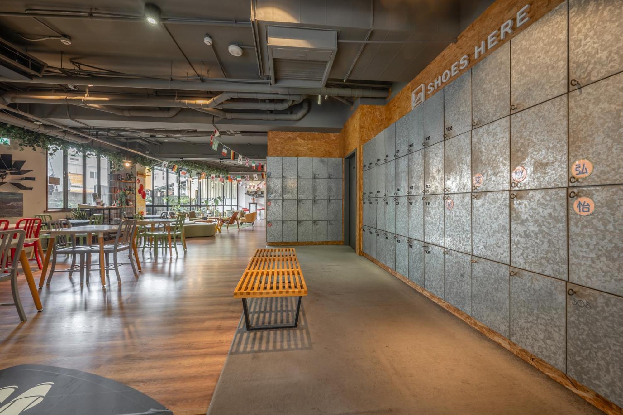 Light Hostel - Tainan Exterior foto