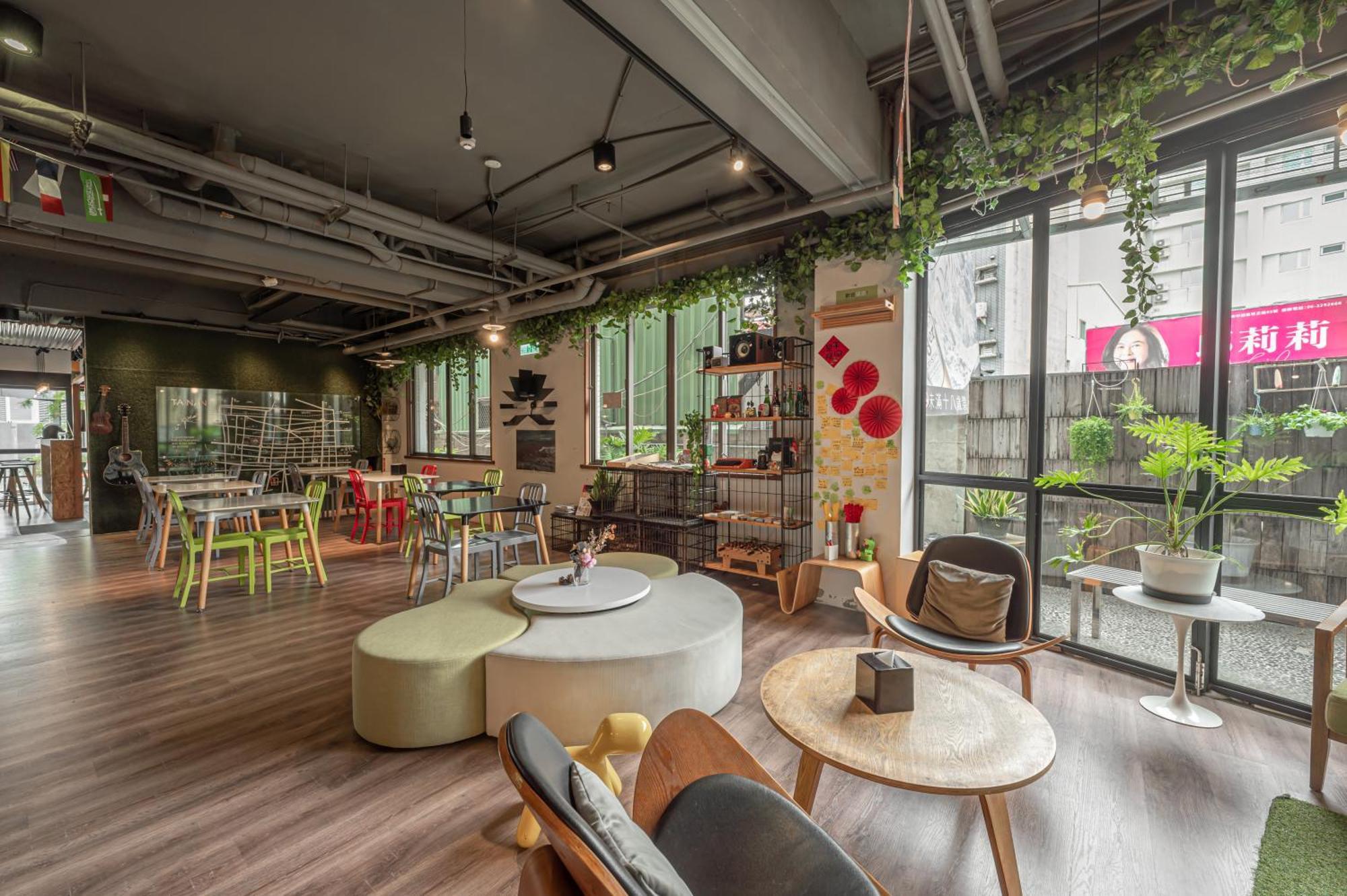 Light Hostel - Tainan Exterior foto