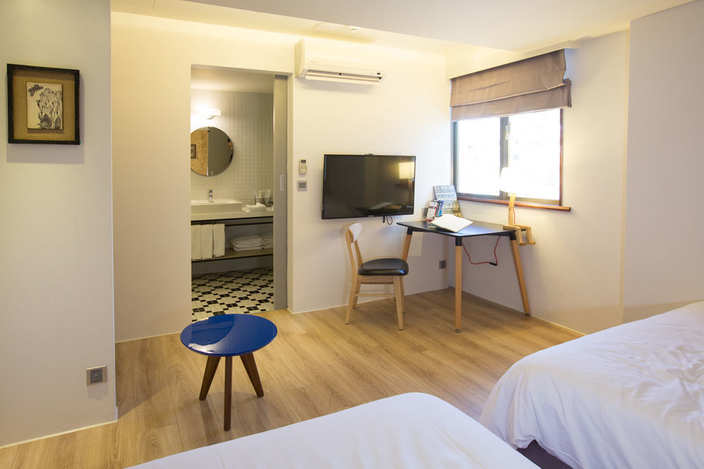 Light Hostel - Tainan Exterior foto